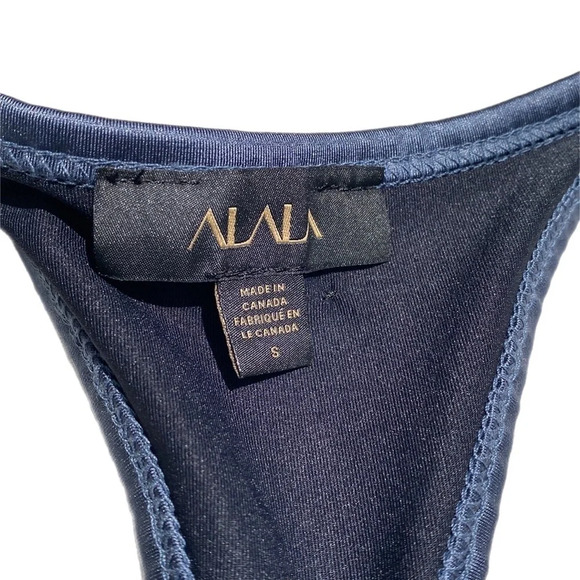 🌸Alala fitted wicking racerback performance tank in grey and black - Picture 4 of 11